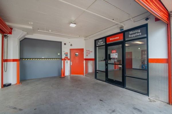 Public Storage - Portland - 1620 NE Sandy Blvd - 1620 NE Sandy Blvd