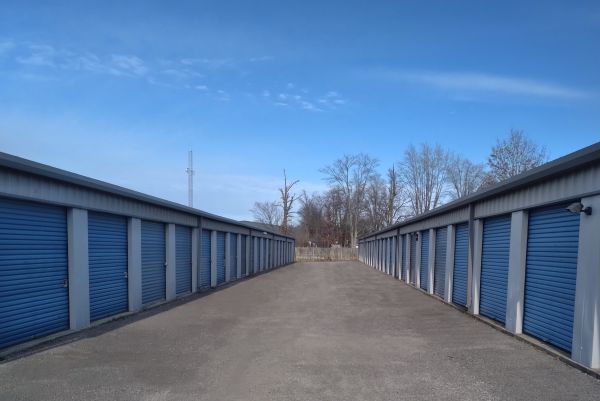 Shepherdsville Storage - 168 Salt Well Road