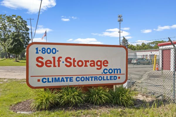 1-800-Self-Storage.com of Grand Blanc - 8134 Embury Road