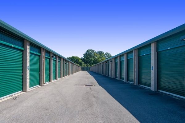 Public Storage - Collierville - 2065 E Winchester Bl - 2065 E Winchester Bl