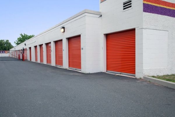 Public Storage - East Hartford - 188 Roberts Street - 188 Roberts Street