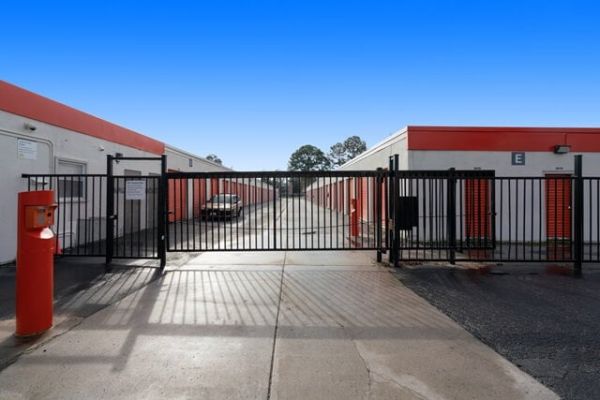 Public Storage - Hampton - 1205 W Pembroke Ave - 1205 W Pembroke Ave