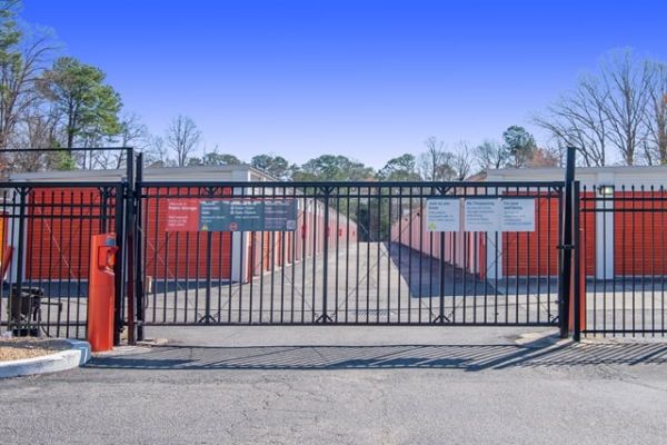 Public Storage - Newport News - 13410 Warwick Blvd - 13410 Warwick Blvd