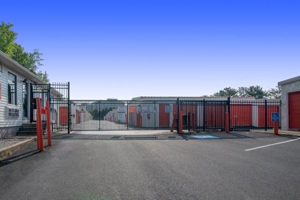 Public Storage - Sterling - 1800 South Sterling Blvd - 1800 South Sterling Blvd