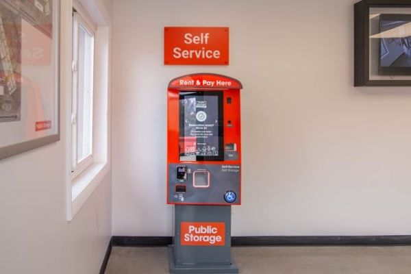Public Storage - Spring Valley - 203 New Clarkstown Road - 203 New Clarkstown Road