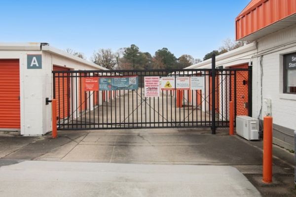 Public Storage - Virginia Beach - 5529 Virginia Beach Blvd - 5529 Virginia Beach Blvd