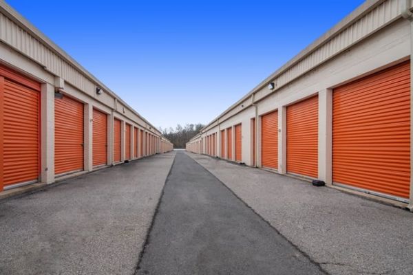 Public Storage - Baltimore - 4215 Shannon Drive - 4215 Shannon Drive