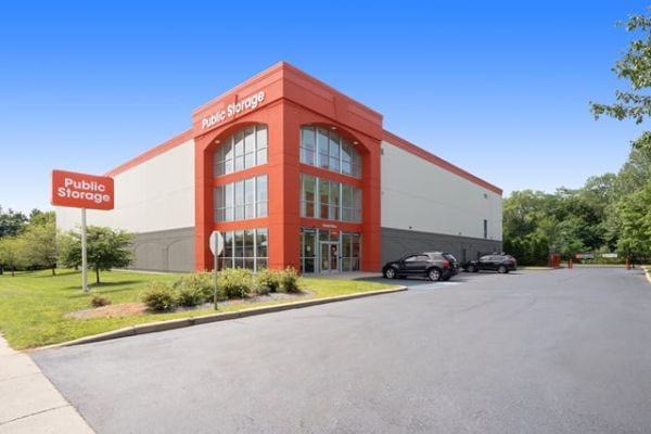 Public Storage - Waltham - 260 Lexington Street - 260 Lexington Street