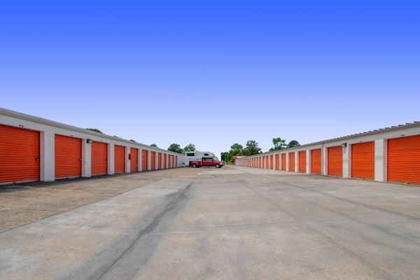 Public Storage - Virginia Beach - 612 Village Drive - 612 Village Drive