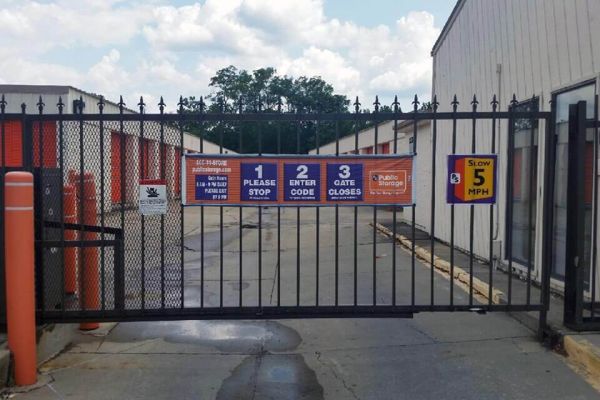 Public Storage - Cincinnati - 9660 Colerain Ave - 9660 Colerain Ave