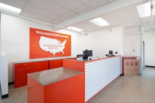 Public Storage - Indianapolis - 933 N Illinois St - 933 N Illinois St