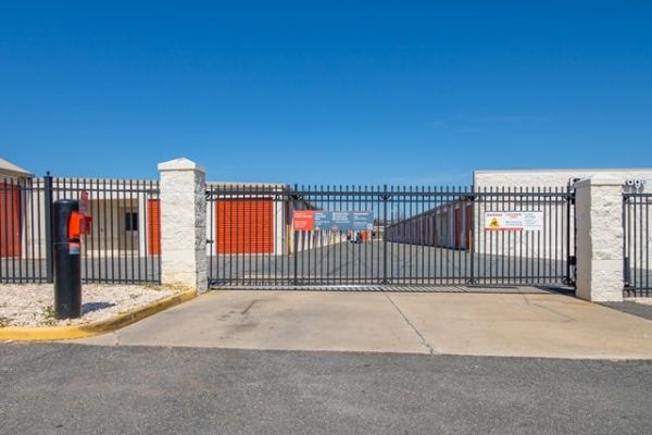 Public Storage - Fairfax - 2818 Merrilee Drive - 2818 Merrilee Drive