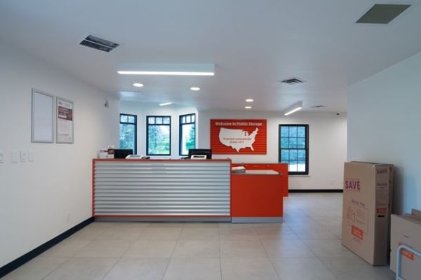 Public Storage - Fishers - 9915 Allisonville Road - 9915 Allisonville Road