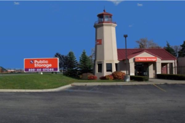 Public Storage - Clinton Township - 20200 Hall Road - 20200 Hall Road