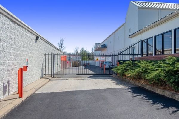 Public Storage - Sterling - 21360 Gentry Dr - 21360 Gentry Dr