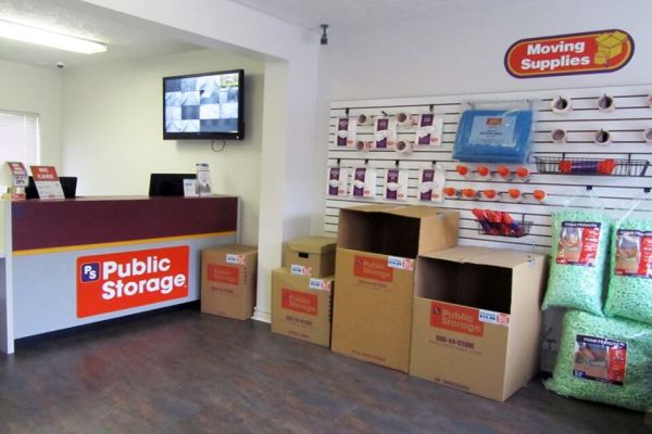Public Storage - Charlotte - 1001 N Tryon St - 1001 N Tryon St
