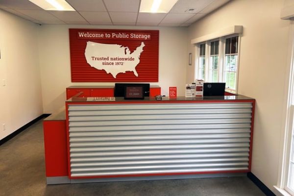 Public Storage - Greensboro - 1110 East Cone Blvd - 1110 East Cone Blvd