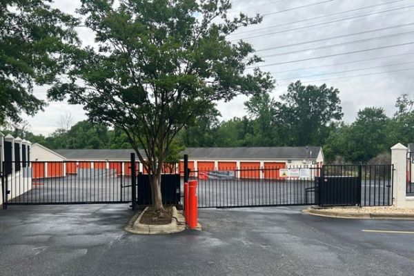 Public Storage - Greensboro - 1110 East Cone Blvd - 1110 East Cone Blvd
