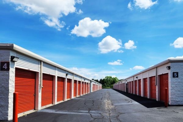 Public Storage - Indianapolis - 2230 N High School Road - 2230 N High School Road