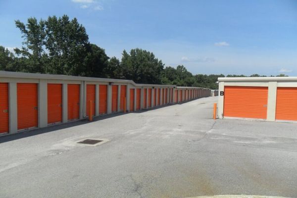 Public Storage - Florence - 2201 2nd Loop Rd - 2201 2nd Loop Rd