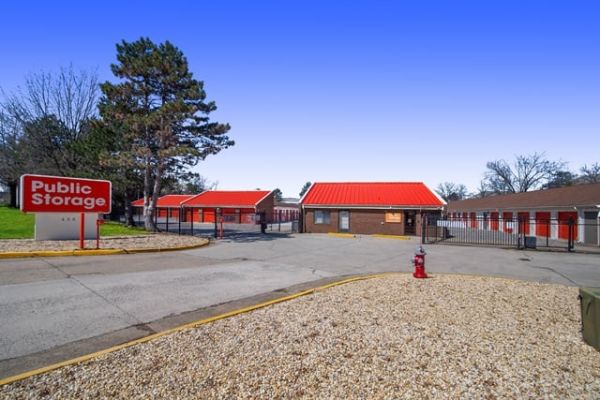Public Storage - Herndon - 466 Herndon Parkway - 466 Herndon Parkway