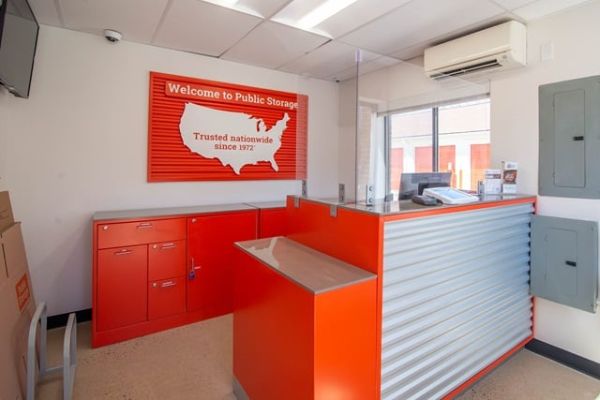 Public Storage - Herndon - 466 Herndon Parkway - 466 Herndon Parkway