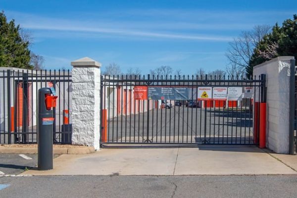 Public Storage - Sterling - 47038 Harry Byrd Hwy - 47038 Harry Byrd Hwy