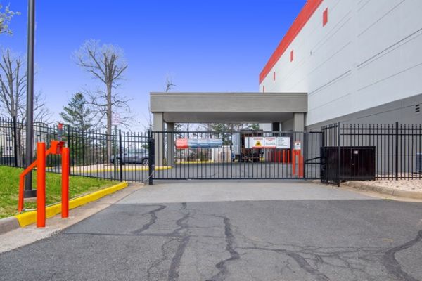 Public Storage - Fairfax - 11199 Waples Mill Rd - 11199 Waples Mill Rd