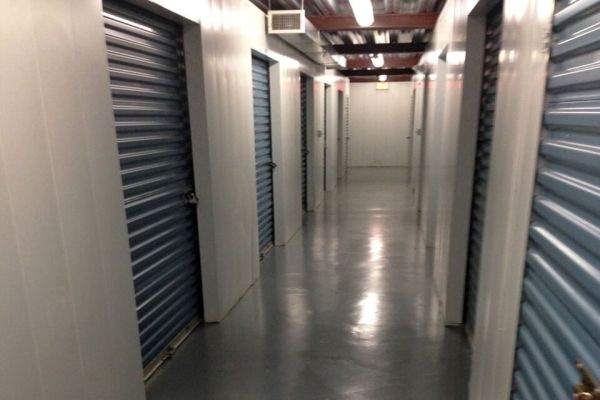 Public Storage - Manassas Park - 8499 Euclid Ave - 8499 Euclid Ave