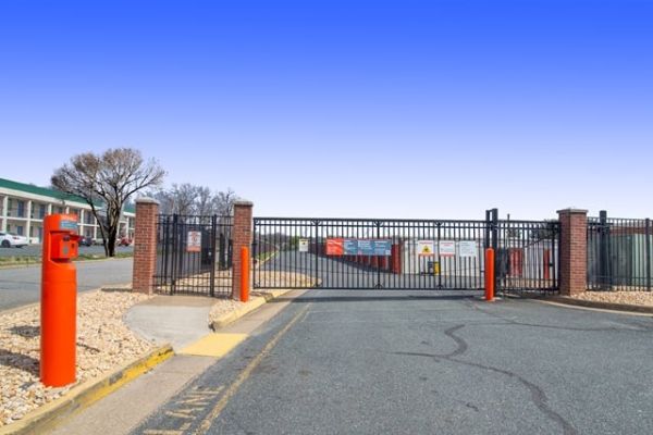 Public Storage - Fredericksburg - 4720 Business Dr - 4720 Business Dr