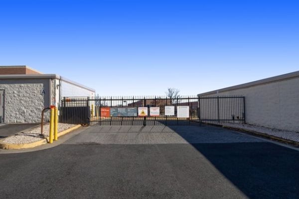 Public Storage - Centreville - 6325 Stone Rd - 6325 Stone Rd