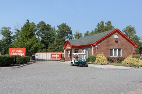 Public Storage - Hampton - 3036 N Armistead Ave - 3036 N Armistead Ave