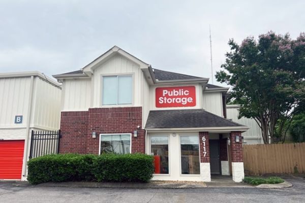 Public Storage - Nashville - 6117 Charlotte Pike - 6117 Charlotte Pike