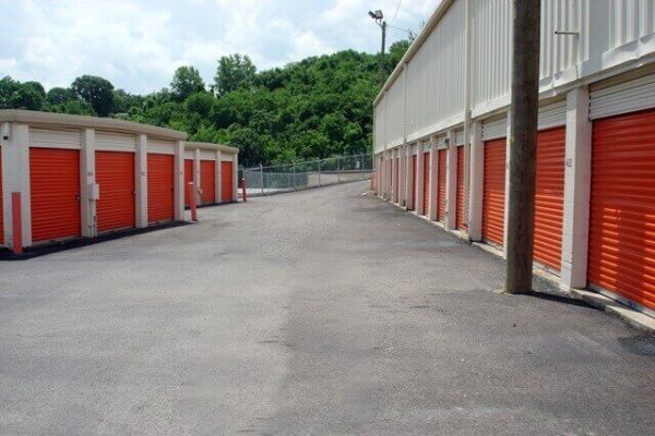 Public Storage - Nashville - 6117 Charlotte Pike - 6117 Charlotte Pike