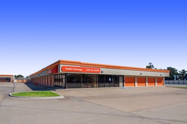 Public Storage - Oklahoma City - 2809 W I 240 Service Rd Ste 405 - 2809 W I 240 Service Rd Ste 405