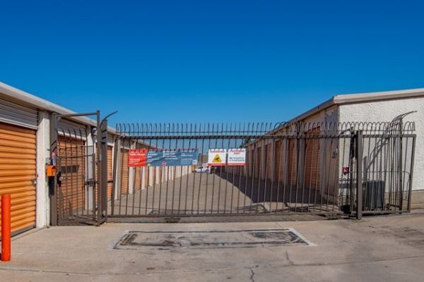 Public Storage - Oklahoma City - 2809 W I 240 Service Rd Ste 405 - 2809 W I 240 Service Rd Ste 405