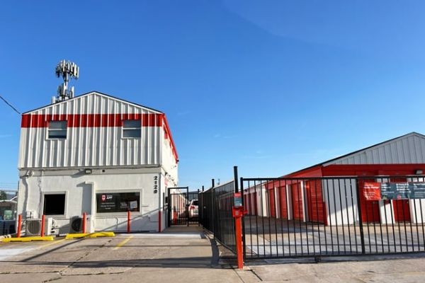 Public Storage - Oklahoma City - 2120 NW 40th St - 2120 NW 40th St