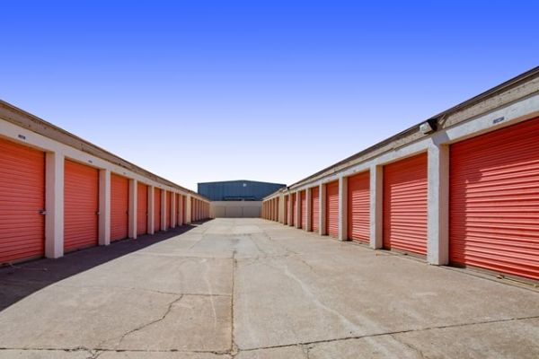 Public Storage - Oklahoma City - 2120 NW 40th St - 2120 NW 40th St