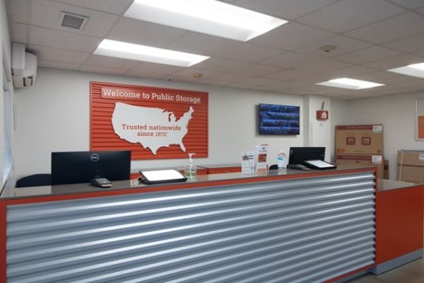 Public Storage - Lansing - 2345 173rd Street - 2345 173rd Street