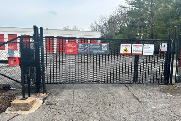 Public Storage - St Louis - 3192 S Brentwood Blvd - 3192 S Brentwood Blvd
