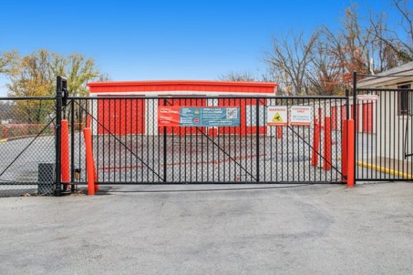 Public Storage - Kansas City - 9104 East 47th Street - 9104 East 47th Street