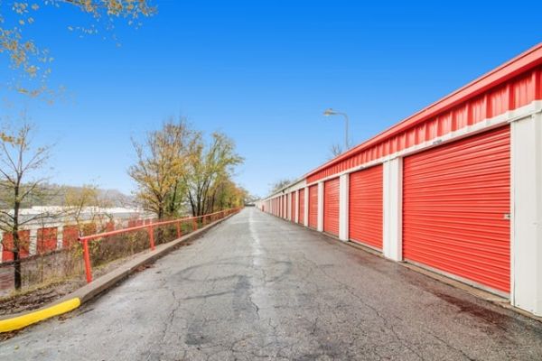 Public Storage - Kansas City - 9104 East 47th Street - 9104 East 47th Street