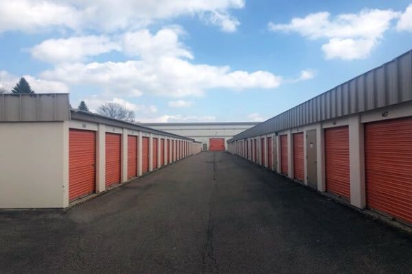 Public Storage - Chanhassen - 7800 Park Drive - 7800 Park Drive