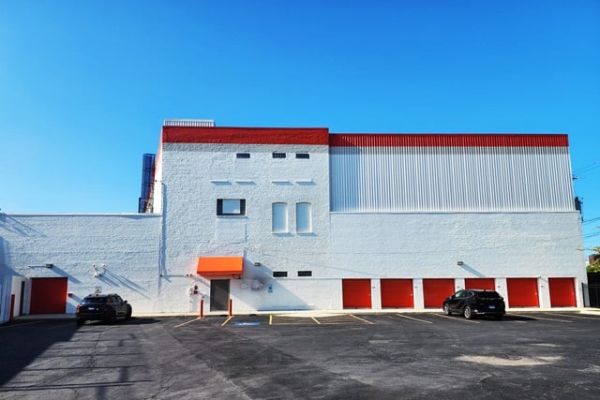 Public Storage - Chicago - 1711 W Fullerton Ave - 1711 W Fullerton Ave