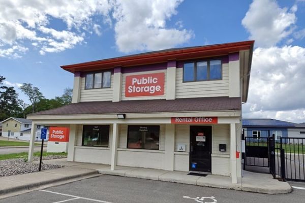 Public Storage - Golden Valley - 2300 Winnetka Ave N - 2300 Winnetka Ave N