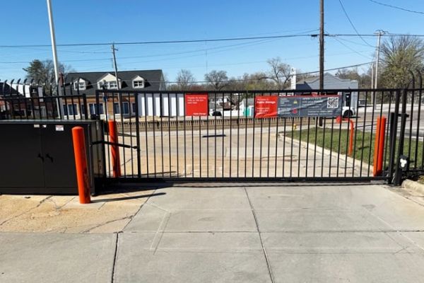 Public Storage - St Louis - 9722 Gravois Road - 9722 Gravois Road