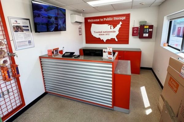 Public Storage - Bolingbrook - 615 E Boughton Road - 615 E Boughton Road
