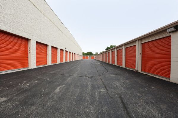 Public Storage - Chicago - 2351 N Harlem Ave - 2351 N Harlem Ave