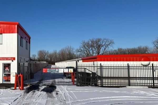 Public Storage - St Charles - 4100 East Main Street - 4100 East Main Street