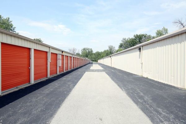 Public Storage - St Charles - 4100 East Main Street - 4100 East Main Street